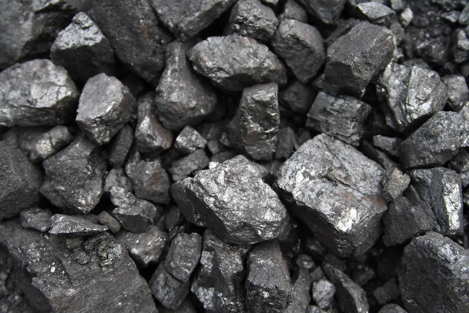 Petcoke.jpg Petcoke.jpg